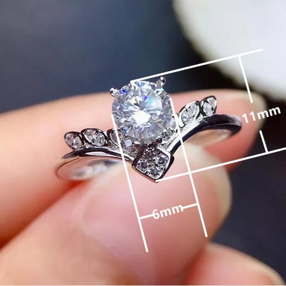 Gorgeous 925 Silver Rings White Sapphire Rings - Picture 3 of 4